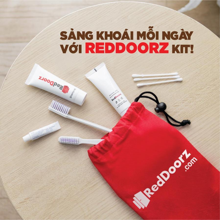 RedDoorz Ura Hotel Hung Phuoc 4 Ho-Chi-Minh-Stadt Exterior foto